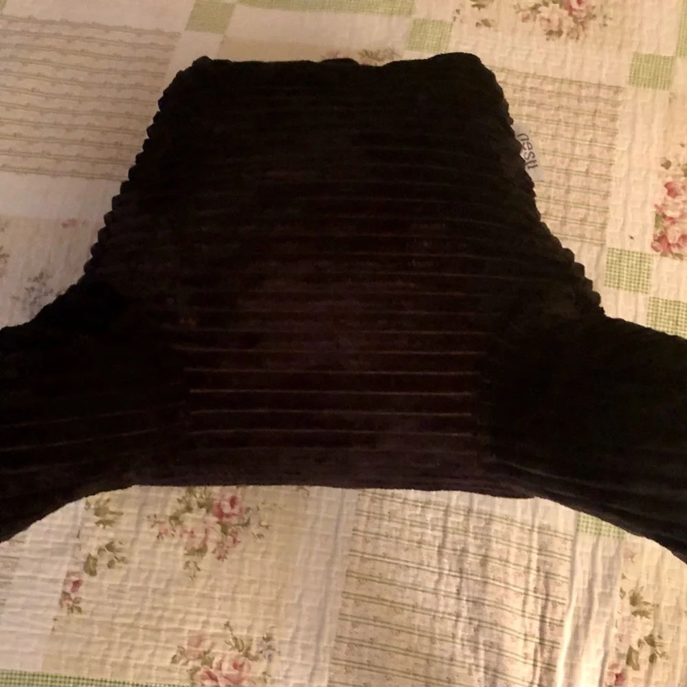 Nestl Reading Pillow for Sitting Up in any place.